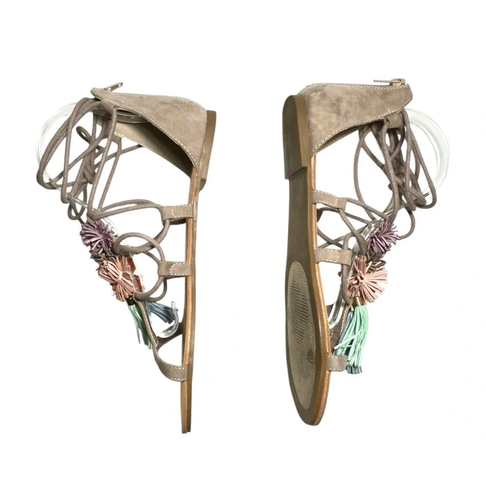 Madden Girl Sofun Lace-Up Gladiator Faux Raffia PomPom Tassel Sandals size 8.5